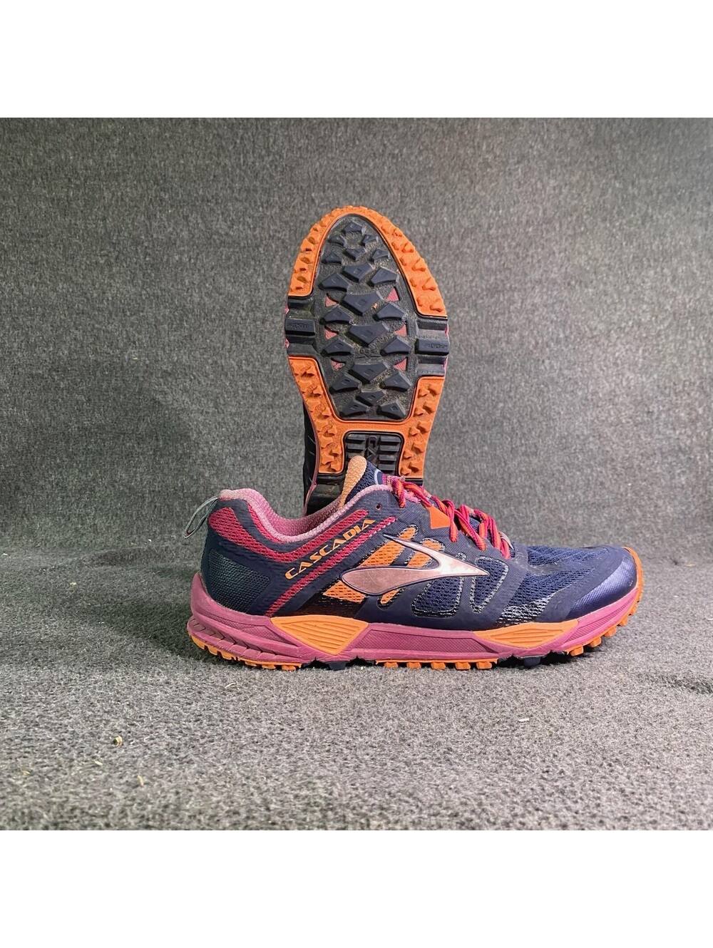 Brooks Cascadia Shoes Womens Size 10.5 Blue Pink Mesh Trail Running Sneakers